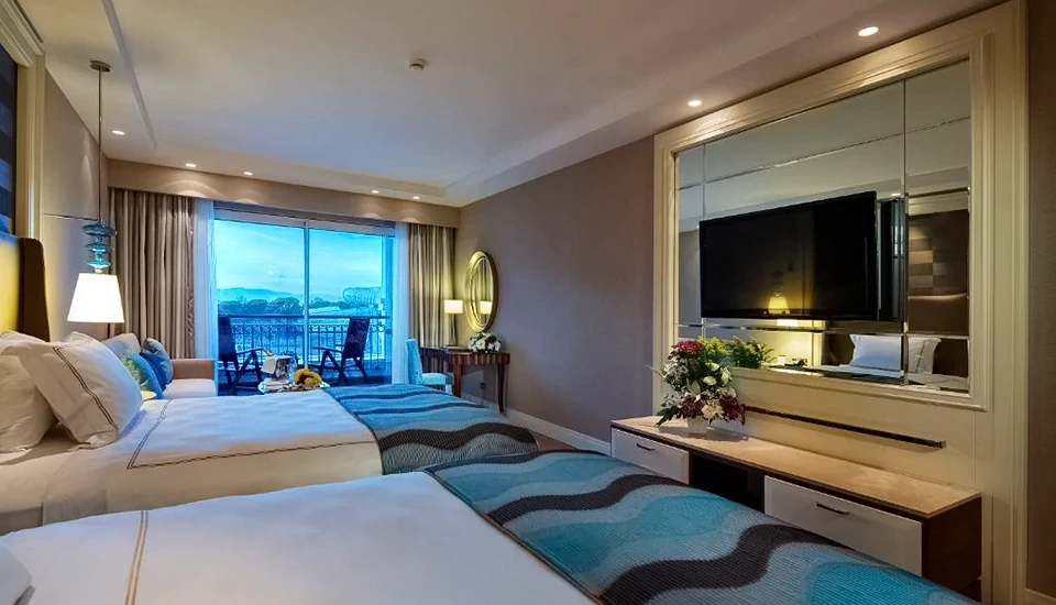 هتل تایتانیک دلوکس گلف بلک آنتالیا